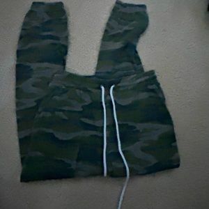 Green camo sweatpants